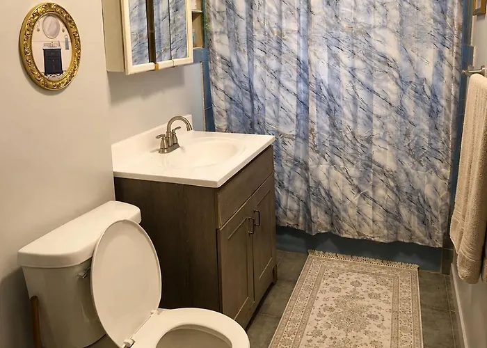 Cozy Near Chicago Pets Welcome